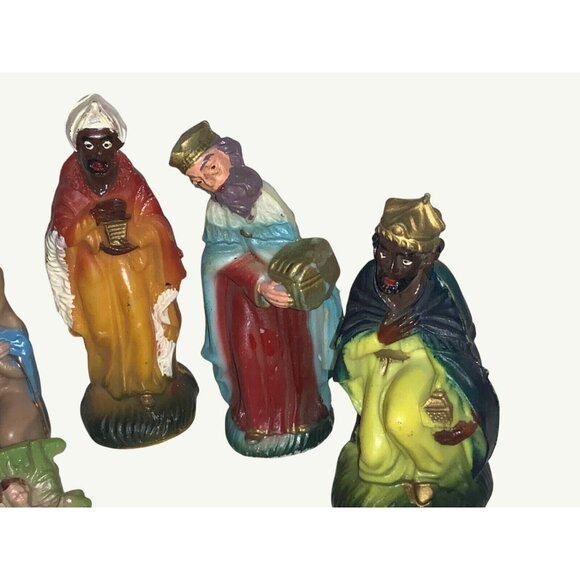 Vintage Plastic 14-Piece Nativity Scene Set With Angel & Animal Figurines - Picture 4 of 9
